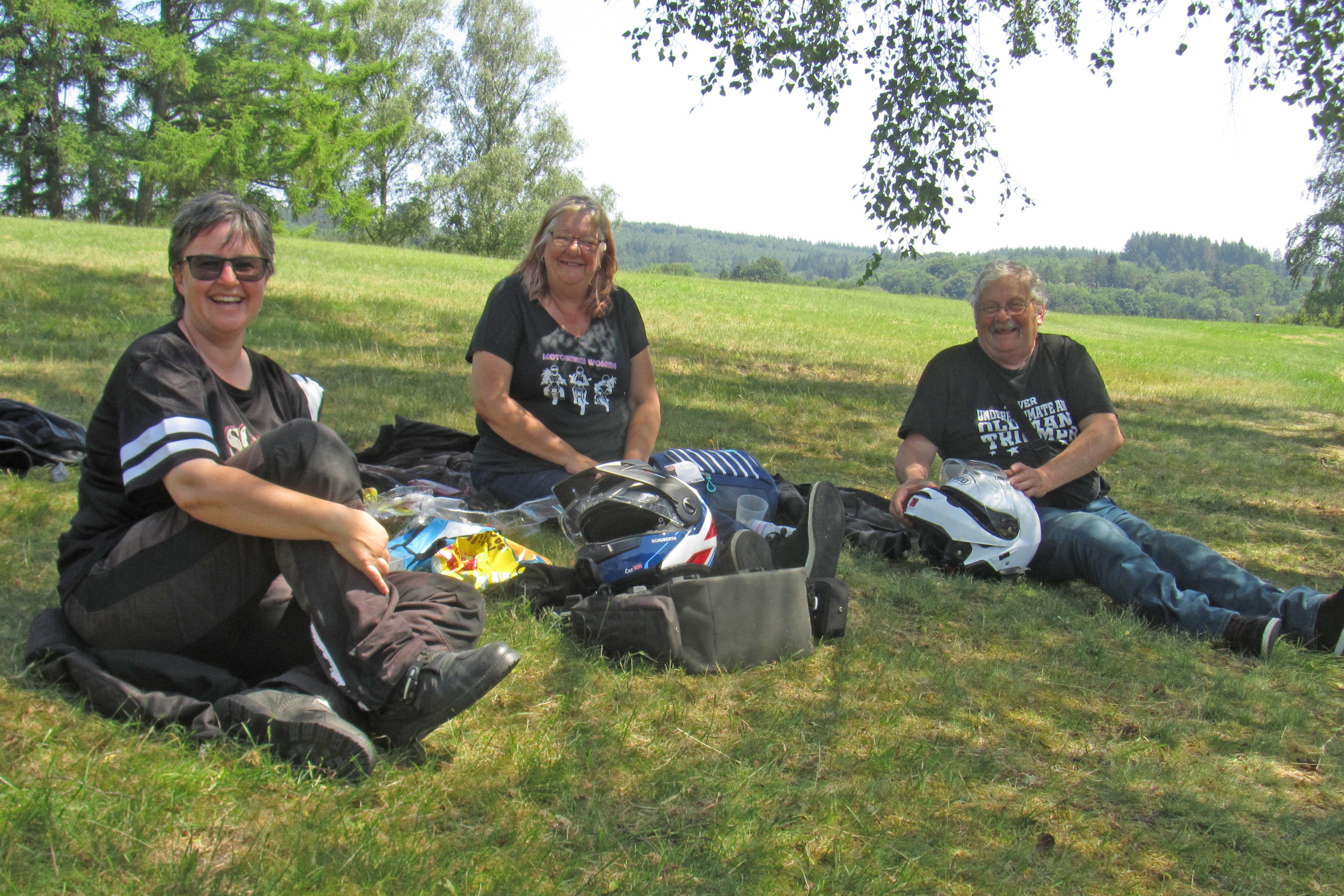 WIMA Members picnic at Lac de Vassivière