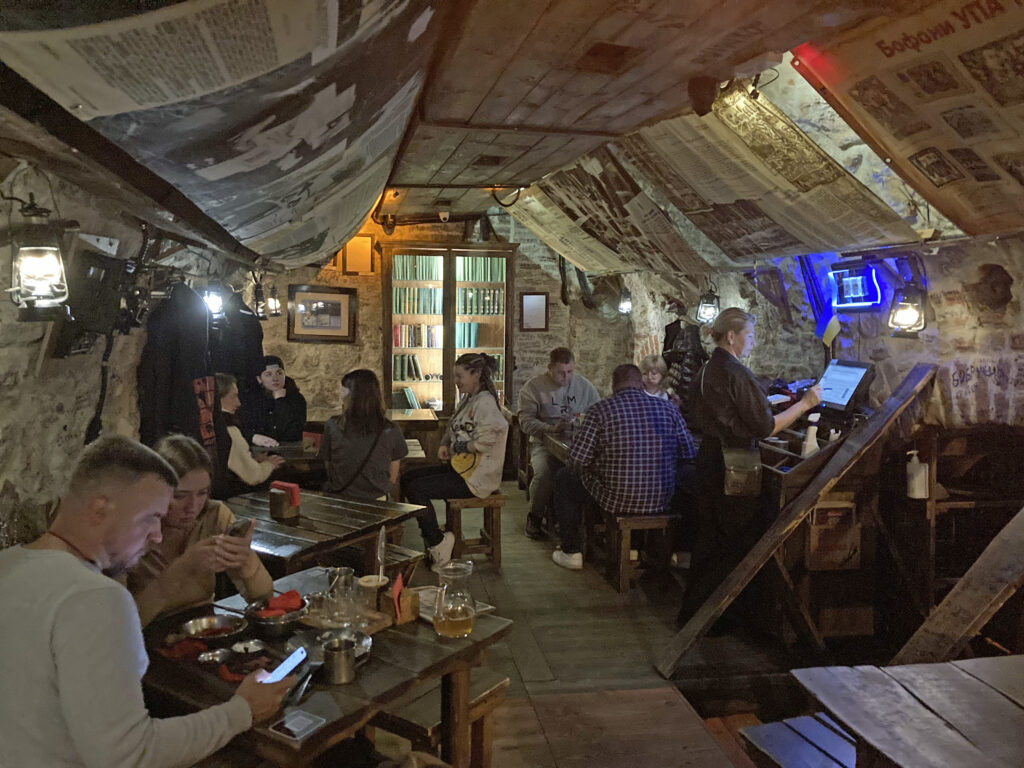 Lviv cellar testaurant
